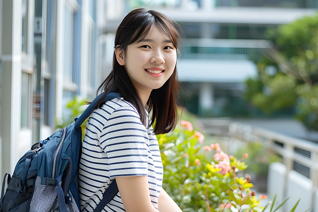 乐山师范学院旁边还有什么大学是三本的大学里面有学护士的